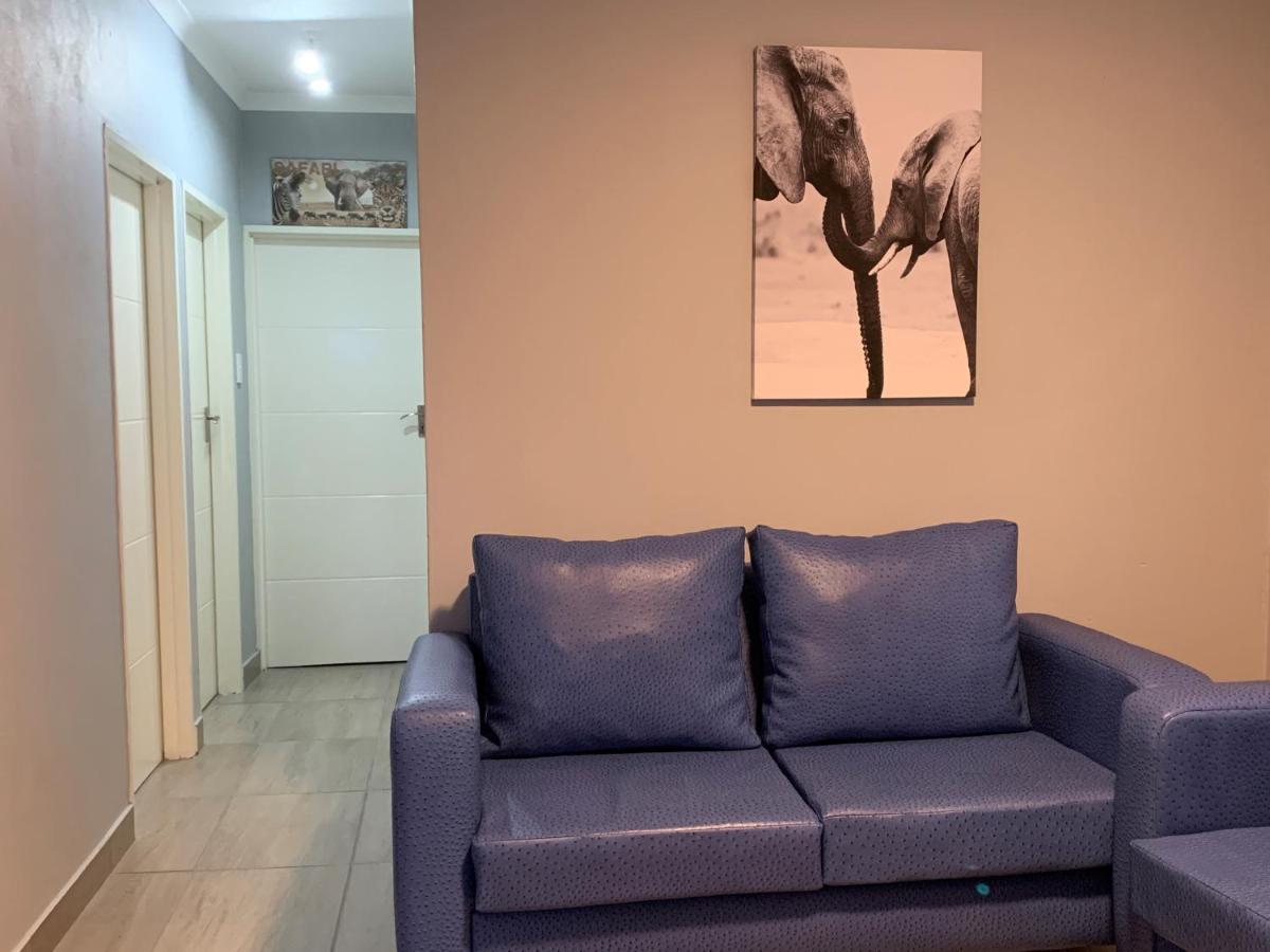 Elephant House, 2 Bedroom House, Next To Pilanesberg And Sun City Mogwase Ngoại thất bức ảnh